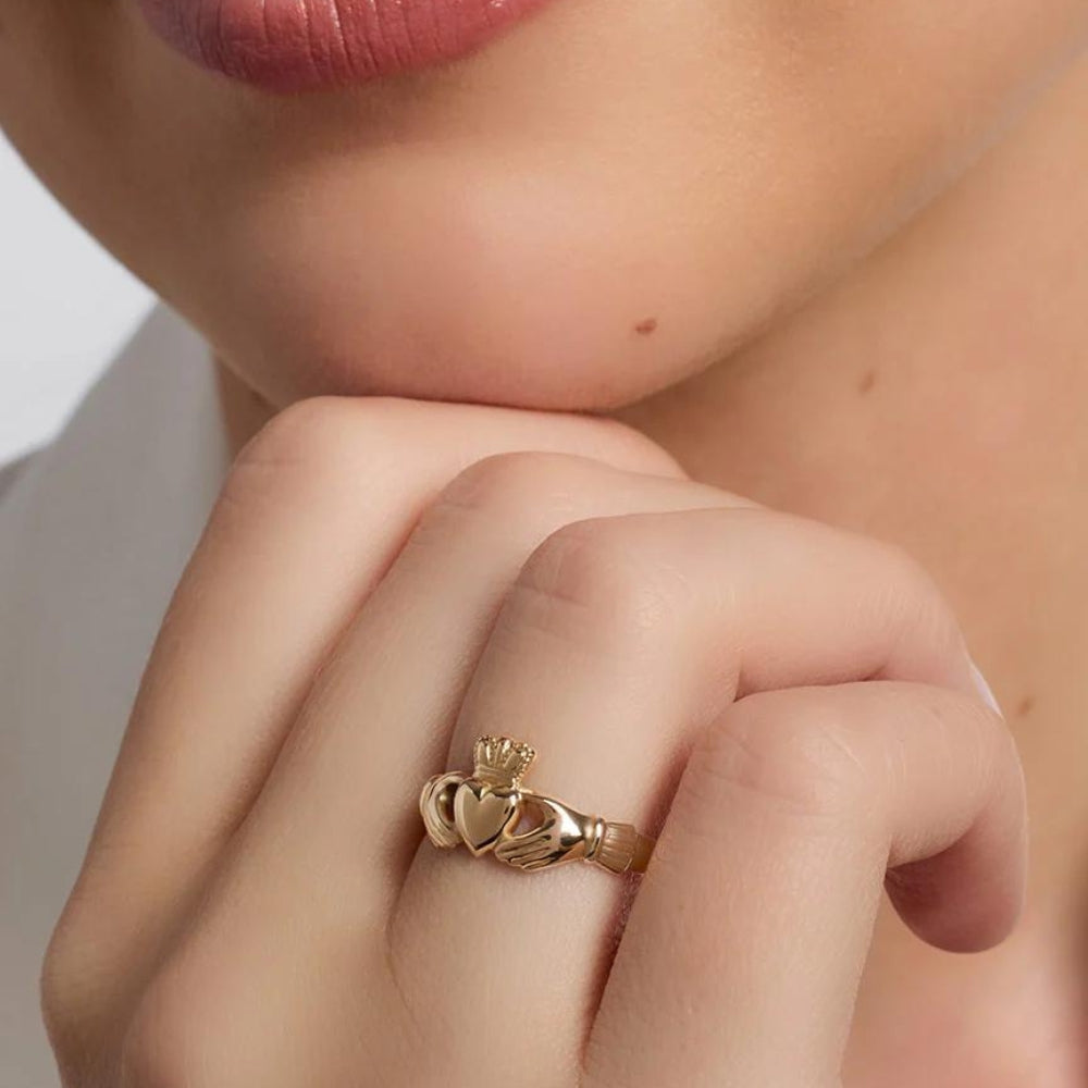 9ct Yellow Gold Claddagh Ring – Keanes Jewellers